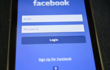 Presiunile asupra Facebook cresc in Europa dupa scandalul Cambridge Analytica