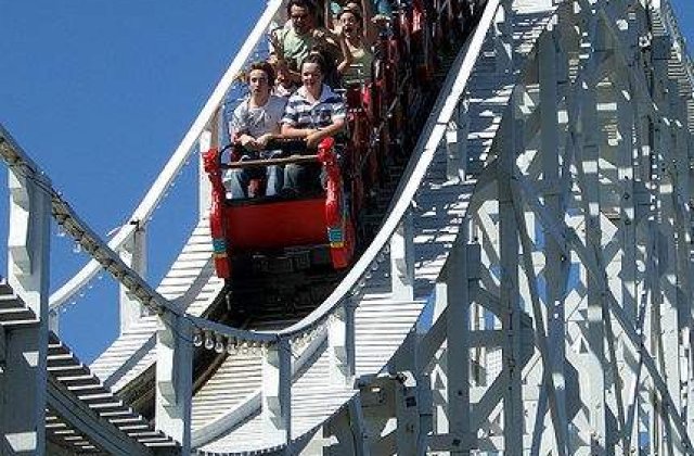 [VIDEO] Ai curaj sa te urci in cel mai abrupt roller coaster din lume?