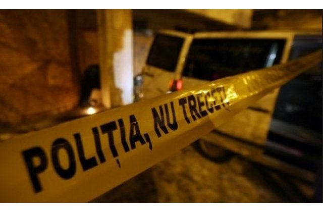 Un barbat din Brasov si-a omorat sotia si pe cei doi copii. Omul s-a predat la politie