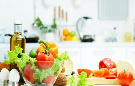  Top  6 alimente care NU trebuie sa iti lipseasca din bucatarie