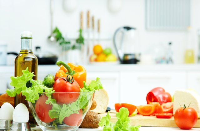 6 alimente care NU trebuie sa iti lipseasca din bucatarie, potrivit nutritionistilor