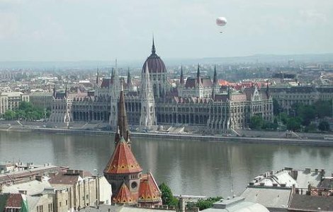 Budapesta protesteaza impotriva concedirilor din media publice
