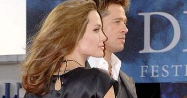 Cuplul Brangelina merge la altar
