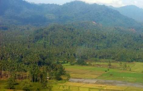 Vulcanul de pe insula indoneziana Sulawesi a erupt
