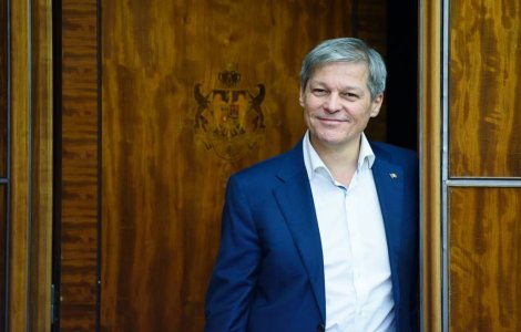 Dacian Ciolos a depus actele pentru infiintarea partidului "Miscarea Romania Impreuna" / VIDEO