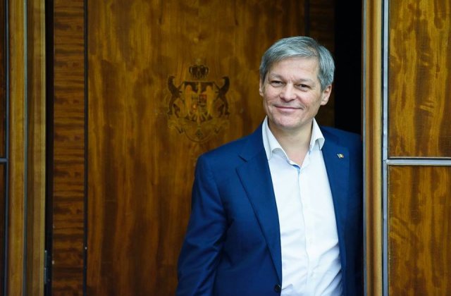 Dacian Ciolos a depus actele pentru infiintarea partidului "Miscarea Romania Impreuna" / VIDEO