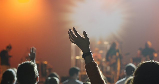 Participarea la un concert o data la doua saptamani creste speranta de viata