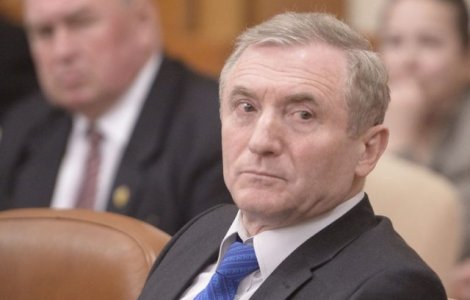 Augustin Lazar cere presedintelui urmarirea penala fata de Ion Iliescu, Petre Roman si Gelu Voican Voiculescu in dosarul Revolutiei