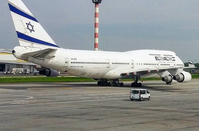 Asociatia Pro Infrastructura: Saptamana trecuta o bucata din pista aeroportului Henri Coanda s-a dislocat complet la decolarea unei aeronave