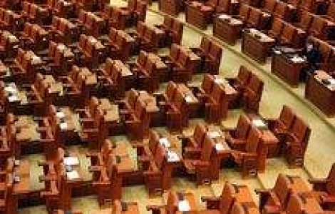 Politicieni cu dosar penal, instalati fara probleme in Parlament