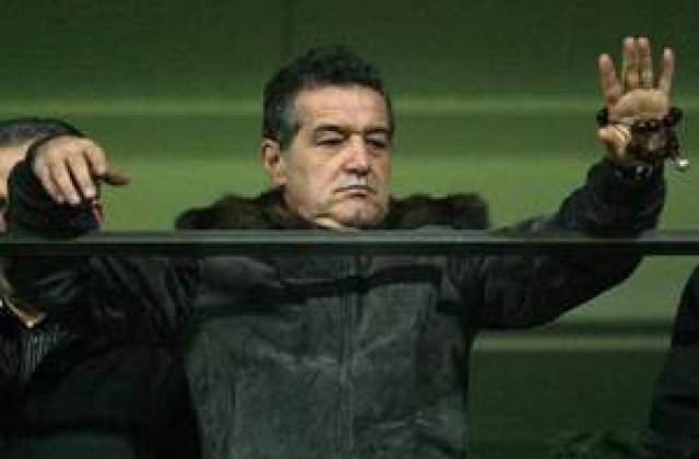 Becali da cu Valiza 2 in DNA: 'Doua milioane cui bate Dinamo' 