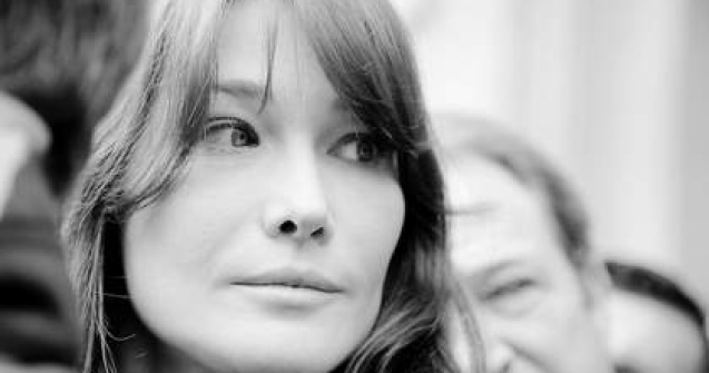 Carla Bruni: Sarcina mea este neasteptata si nesperata