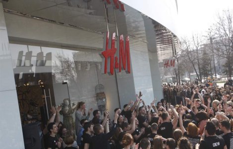 H&M deschide inca 4 magazine in Romania