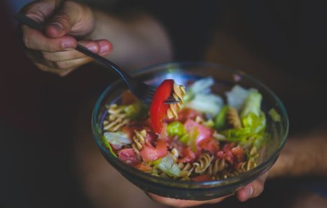 Studiu: Pastele "nu contribuie la ingrasare" ci, in anumite conditii, ar putea chiar ajuta la slabit