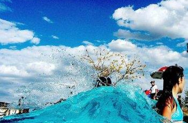 Cum face lumea fata caniculei, in imagini!