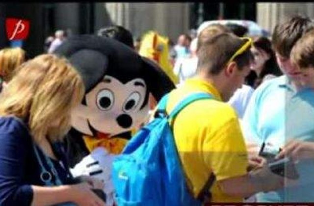 [VIDEO] Romanii de etnie roma, cersetori inventivi