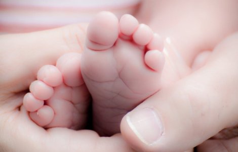 O femeie a inregistrat nasterea unui copil pentru a se bucura de beneficii