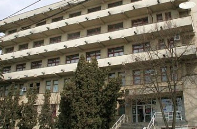 Angajatii Spitalului de Pneumoftiziologie din Iasi protesteaza dupa primirea fluturasilor de salariu