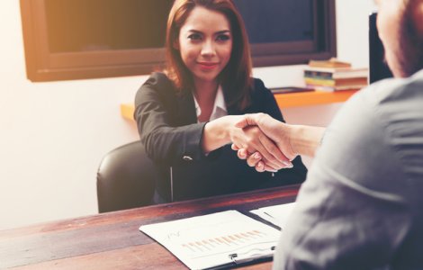 5 greseli nonverbale de evitat la un interviu