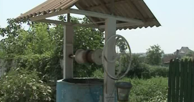 Dambovita: O femeie de 64 de ani a cazut in fantana din curtea casei si a murit