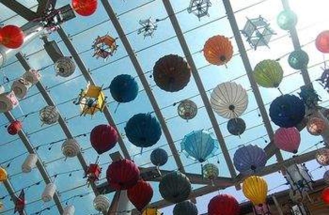 Nereguli in China Town la doar doua zile de la deschidere