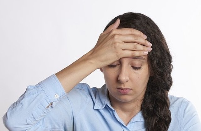 Studiu: Loviturile la cap cresc riscul de instalare a dementei, chiar si dupa cateva decenii de la aceste accidente