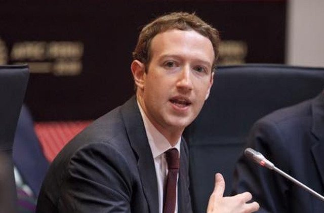 Mark Zuckerberg a aparat modelul Facebook si a spus ca nu se poate opune unei forme de reglementare