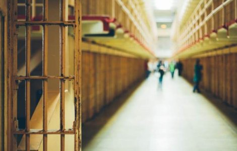 Un detinut de la Penitenciarul Oradea a evadat