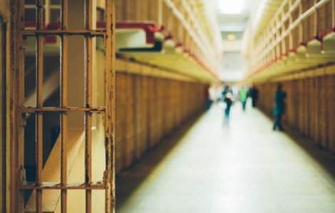 Un detinut de la Penitenciarul Oradea a evadat