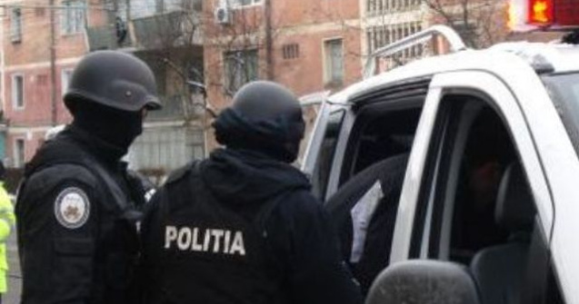 Grupare specializata in trafic de persoane, destructurata
