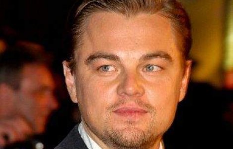 Leonardo DiCaprio a ramas singur din cauza mamei sale