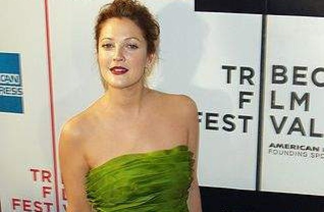 [FOTO] Drew Barrymore isi dezvaluie partea intunecata