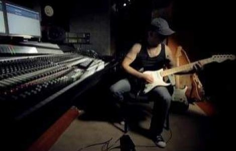 Cum poti castiga o chitara Bon Jovi?