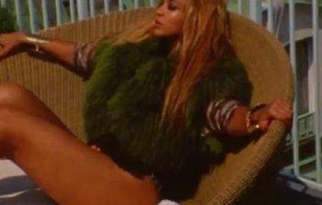  Video  Beyonce "conduce lumea" intr-un nou pictorial