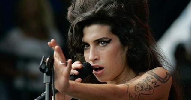 Amy Winehouse a murit!