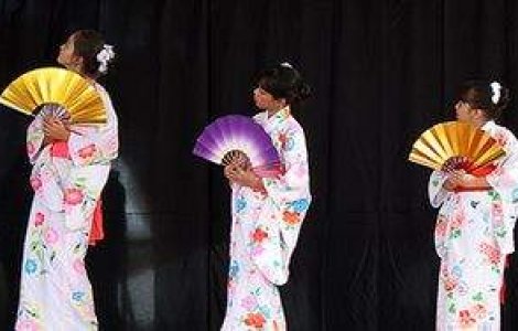 O romanca, singura gheisa de alta nationalitate din Japonia