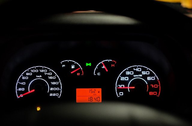 Un barbat a fost calcat cu masina de un sofer cu care s-a certat in trafic