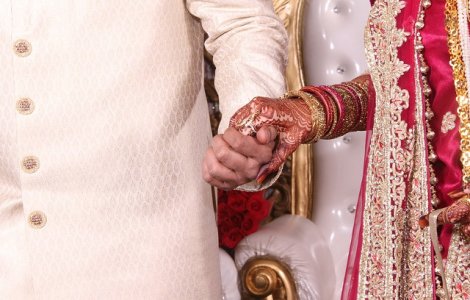 Fetita de 7 ani, violata si ucisa in timpul unei nunti, in India