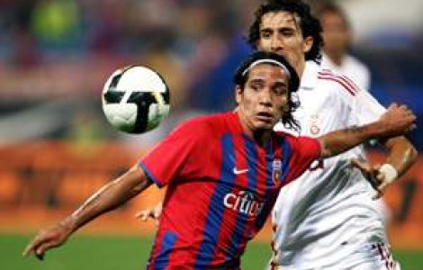 Invazie. Liga lui Mitica plateste 186 de jucatori straini