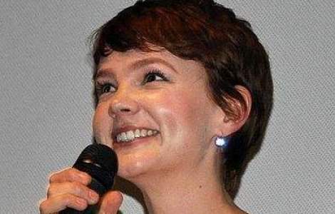 Actrita Carey Mulligan s-a logodit