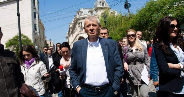 Cei mai vizibili primari pe online