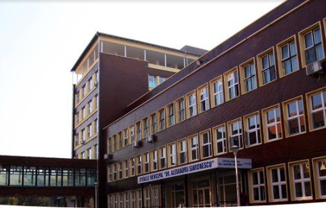 Un barbat a murit dupa ce s-a aruncat de la etajul cinci al Spitalului municipal Hunedoara