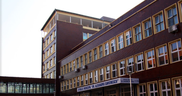 Un barbat a murit dupa ce s-a aruncat de la etajul cinci al Spitalului municipal Hunedoara