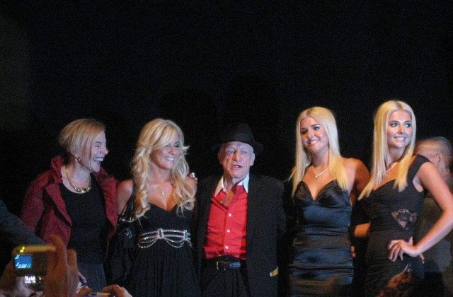 Crystal Harris dezvaluie performantele lui Hefner in pat