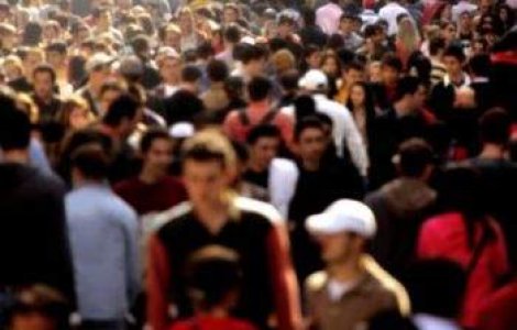  Top  Romanii se simt discriminati. De ce?