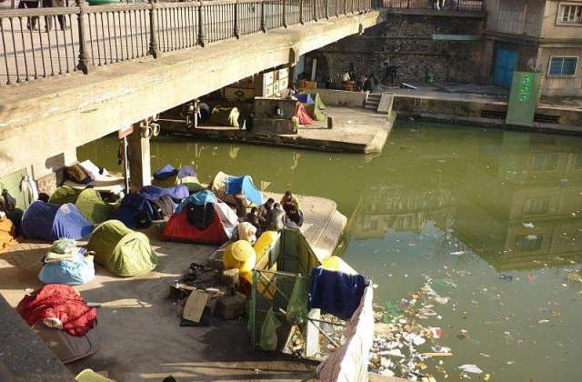 UNHCR: Saracia si schimbarile climatice nasc avalanse de REFUGIATI