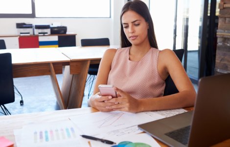 Cum sa fii mai productiv. 5 moduri in care poti folosi telefonul mobil pentru munca