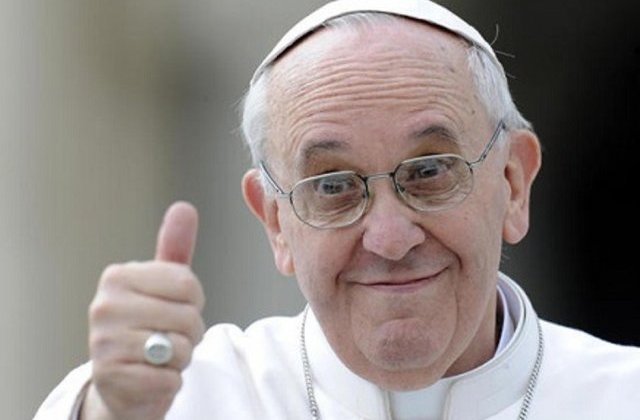 Papa Francisc le ofera nevoiasilor inghetata, de ziua lui onomastica