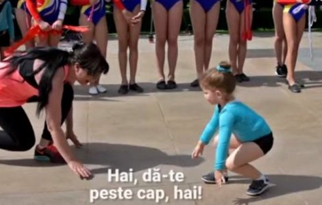 Ce spune profesoara fetitei care s-a dat peste cap in fata Vioricai Dancila