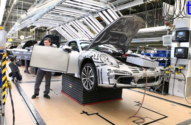 Seful motoarelor Porsche, arestat in Germania: oficialul este acuzat de implicarea in scandalul Dieselgate